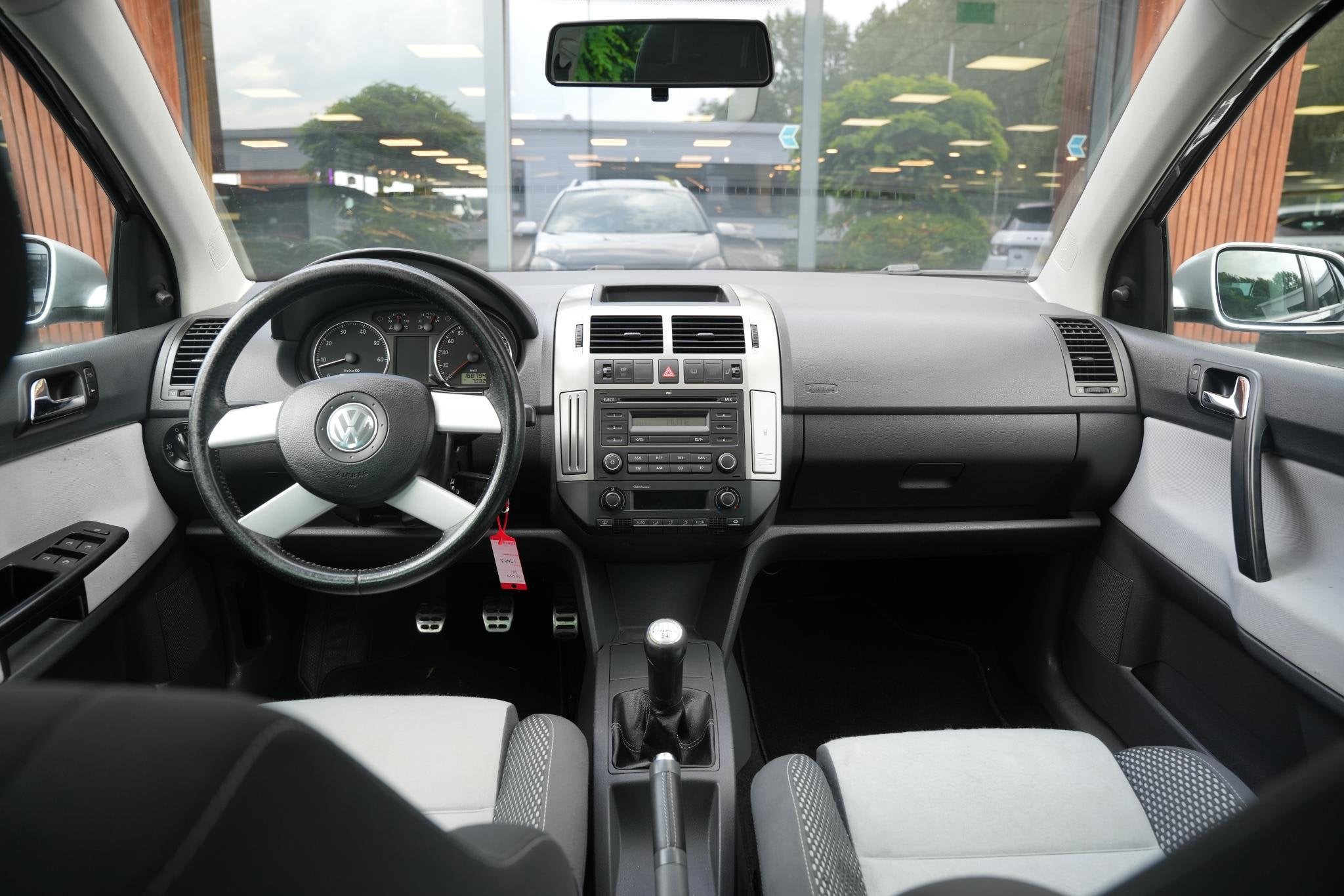 Volkswagen Polo 1.6-16V Comfortline Cross Polo Cruise contro, Auto's, Voorwielaandrijving, Stof, Gebruikt, 1064 kg