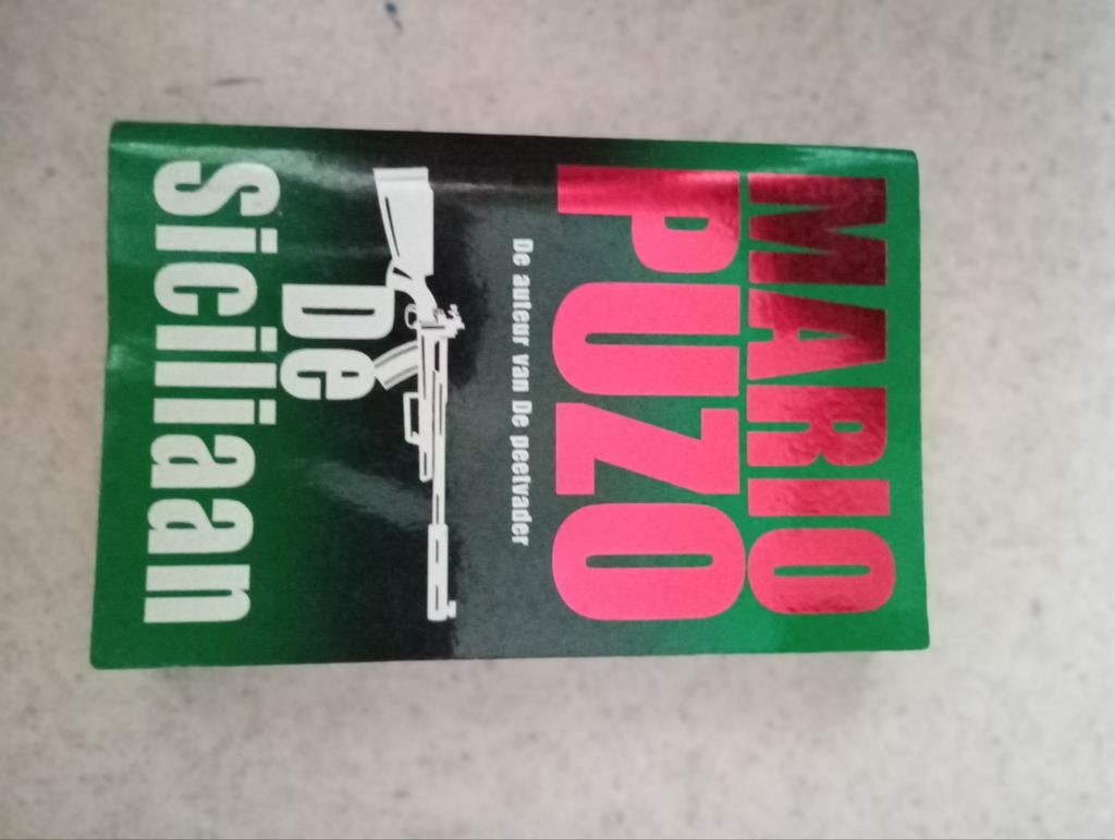 De Siciliaan - Mario Puzo (De auteur van De Peetvader), Ophalen of Verzenden, Gelezen, Mario Puzo, Nederland