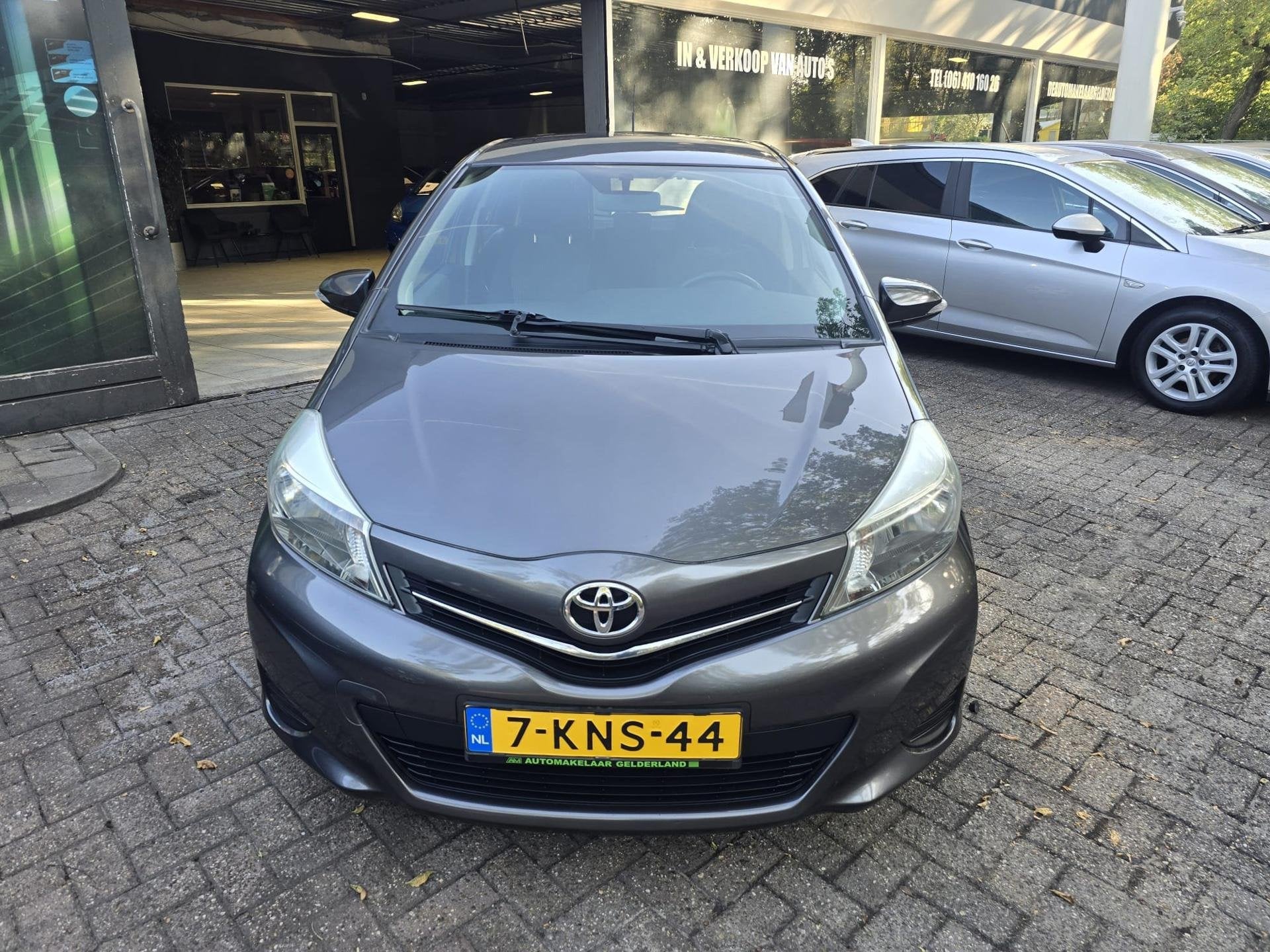 Toyota Yaris 1.3 VVT-i Aspiration | 2E EIGENAAR | 3/6 OF 12M, Auto's, Euro 5, Stof, 4 cilinders, Bedrijf