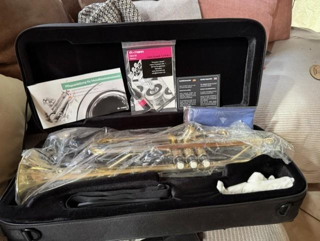 trompet in case (ruil/koop?), Muziek en Instrumenten, Ophalen of Verzenden, Zo goed als nieuw, Overige typen, Met koffer
