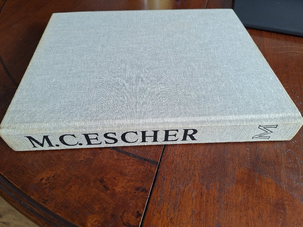 Escher boek, Ophalen of Verzenden, Zo goed als nieuw, Grafische vormgeving