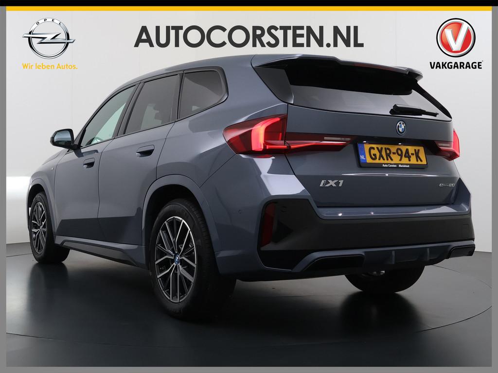 BMW iX1 eDrive20 67kWh M Sport pakket Pano-Dak/Schuif-dak Le, Auto's, BMW, Gebruikt, 24 min, Automatische klimaatregeling, 204 pk