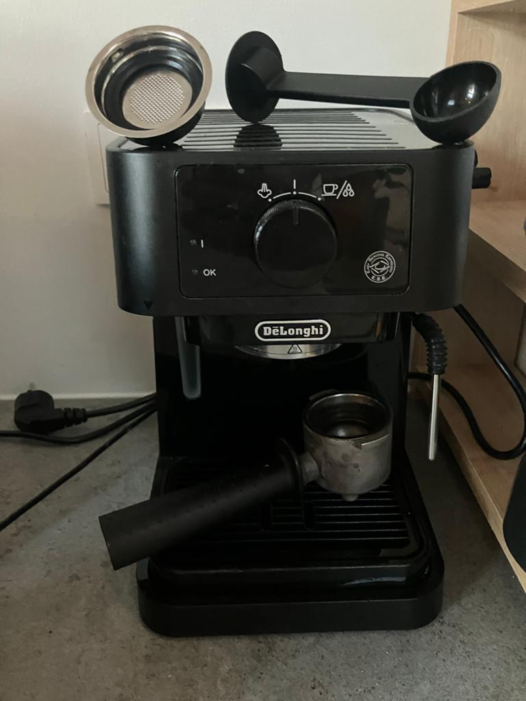 De’Longhi Espresso Apparaat - Zo goed als nieuw, Ophalen, Afneembaar waterreservoir, Espresso apparaat, Gemalen koffie