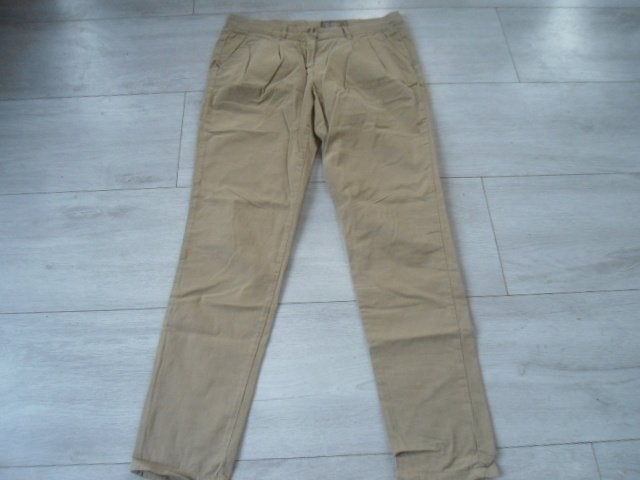Desigual; Mooie chino broek; maat 30, Maat 38/40 (M), Bruin, Ophalen of Verzenden, Zo goed als nieuw