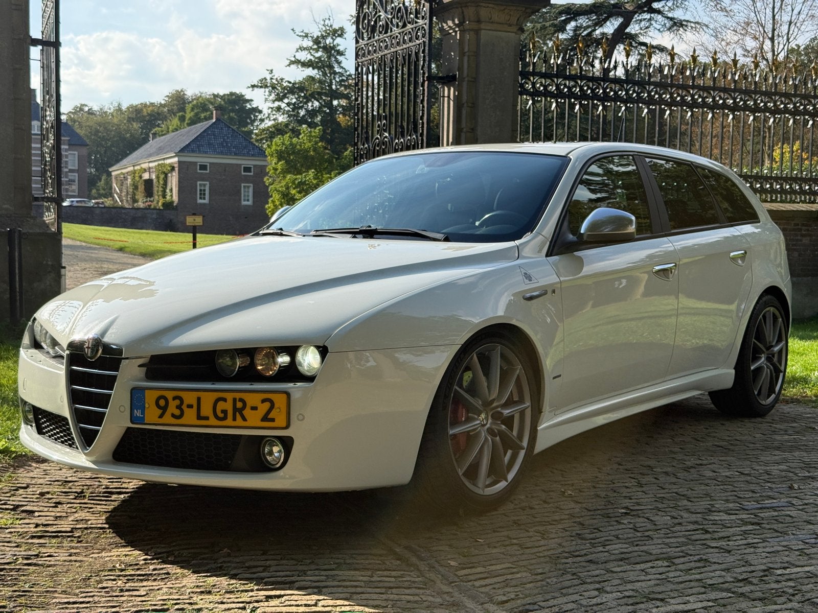 Prachtige Alfa Romeo 159 1.750 TBi ECO 230 PK  2010 Wit, Zwart, 4 cilinders, Wit, Origineel Nederlands