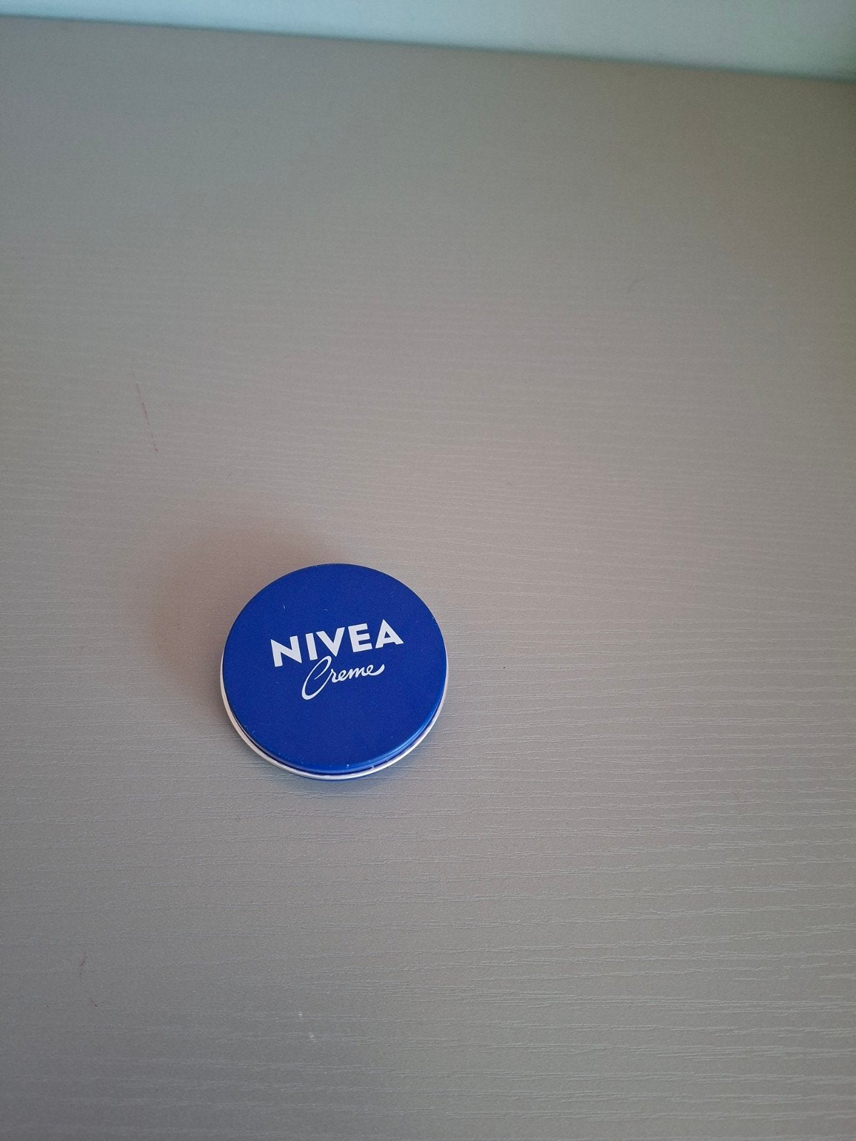 Nivea créme blik mini (30ml), Ophalen of Verzenden, Nieuw, Bodylotion, Crème of Olie