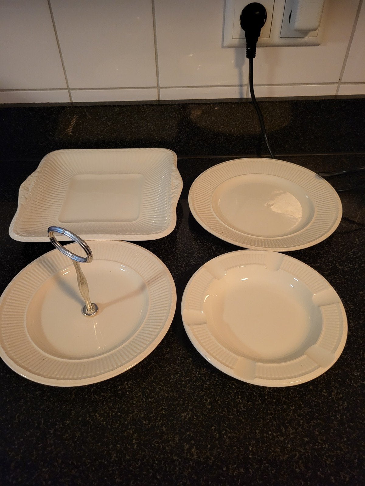 Wedgwood Edme serviesdelen - schaal, borden, etagere, Huis en Inrichting, Ophalen of Verzenden