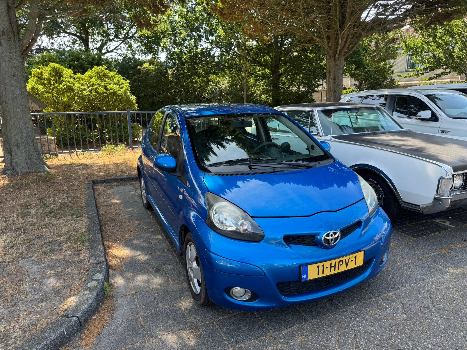 Toyota Aygo 1.0 12V Vvt-i 5DRS 2009 Blauw, Auto's, Voorwielaandrijving, Stof, 68 pk, Origineel Nederlands