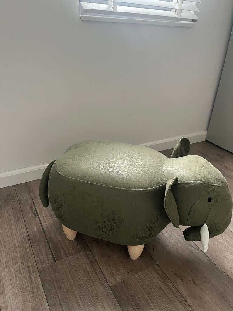 Olifanten poef/ kinderkrukje, Kinderen en Baby's, Kinderkamer | Inrichting en Decoratie, Zo goed als nieuw, Overige typen, Ophalen