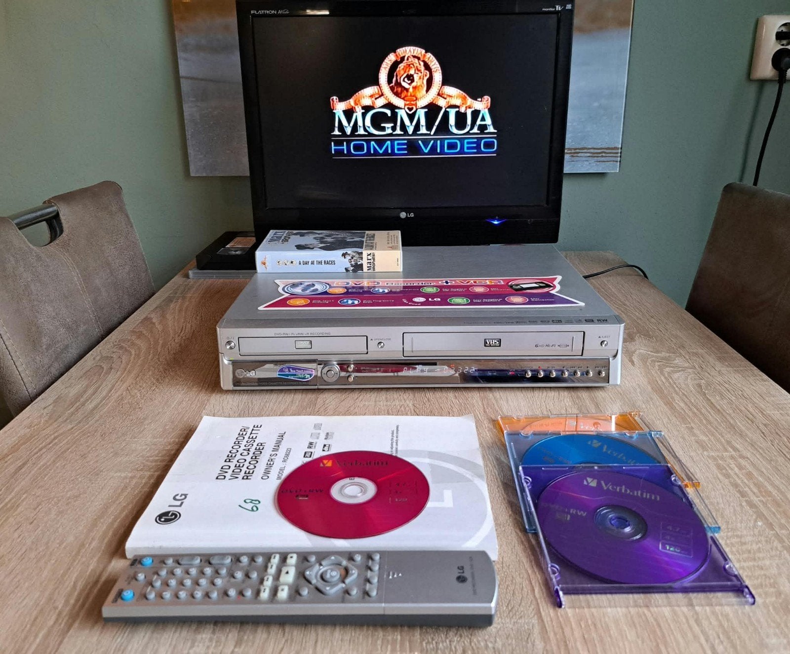 Nette VHS videorecorder met dvd brander, recorder LG RC68223, Ophalen of Verzenden, Zo goed als nieuw