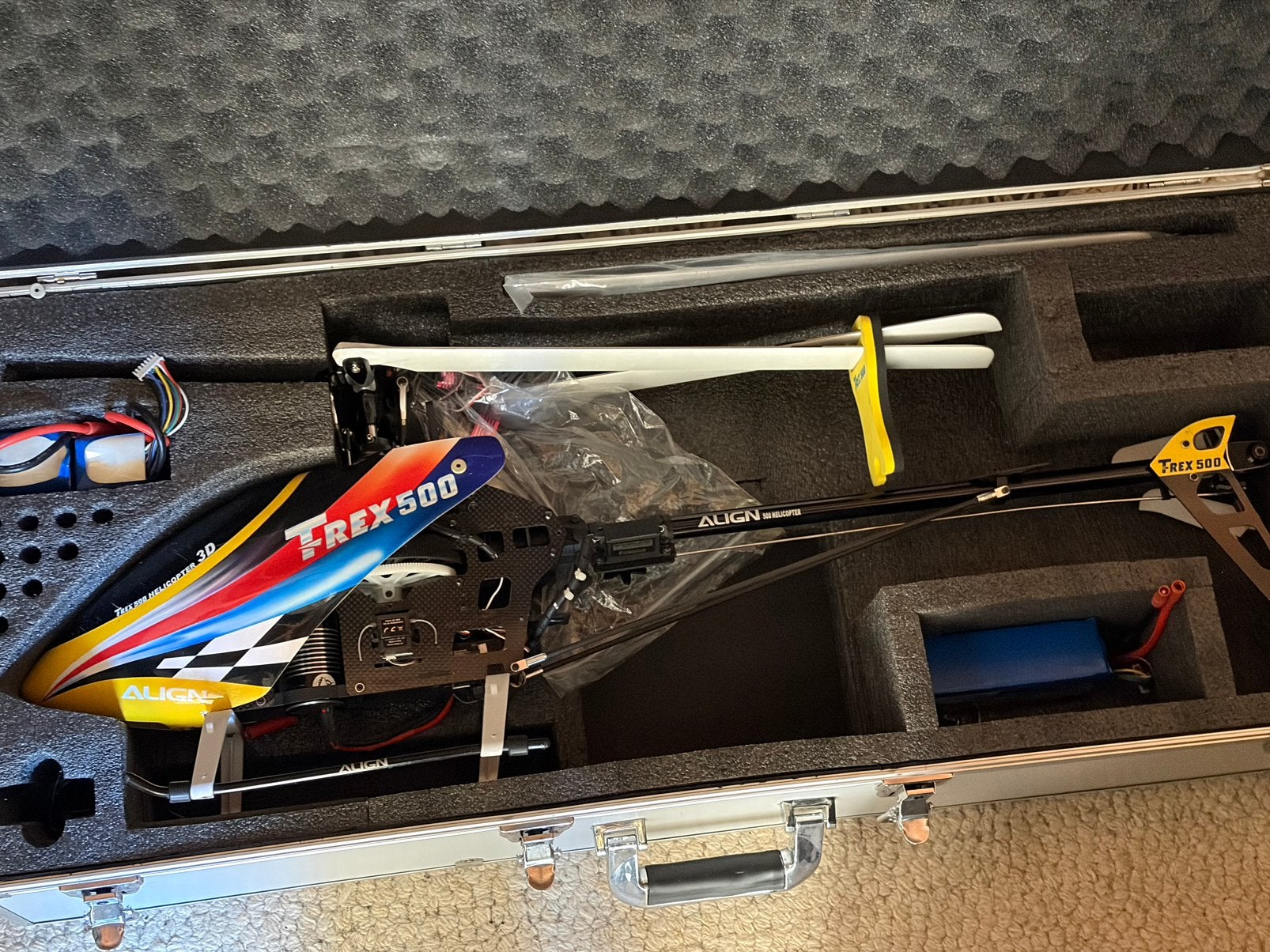 Grote RC Helikopter met afstandsbediening en koffer, Ophalen, Gebruikt, Elektro, Helikopter