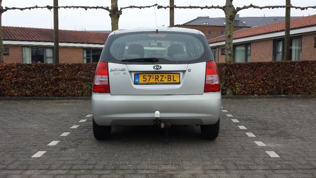 Kia Picanto 1.0 2005 Grijs, Auto's, Kia, Particulier, Picanto, Airconditioning, Centrale vergrendeling, Elektrische ramen, Trekhaak
