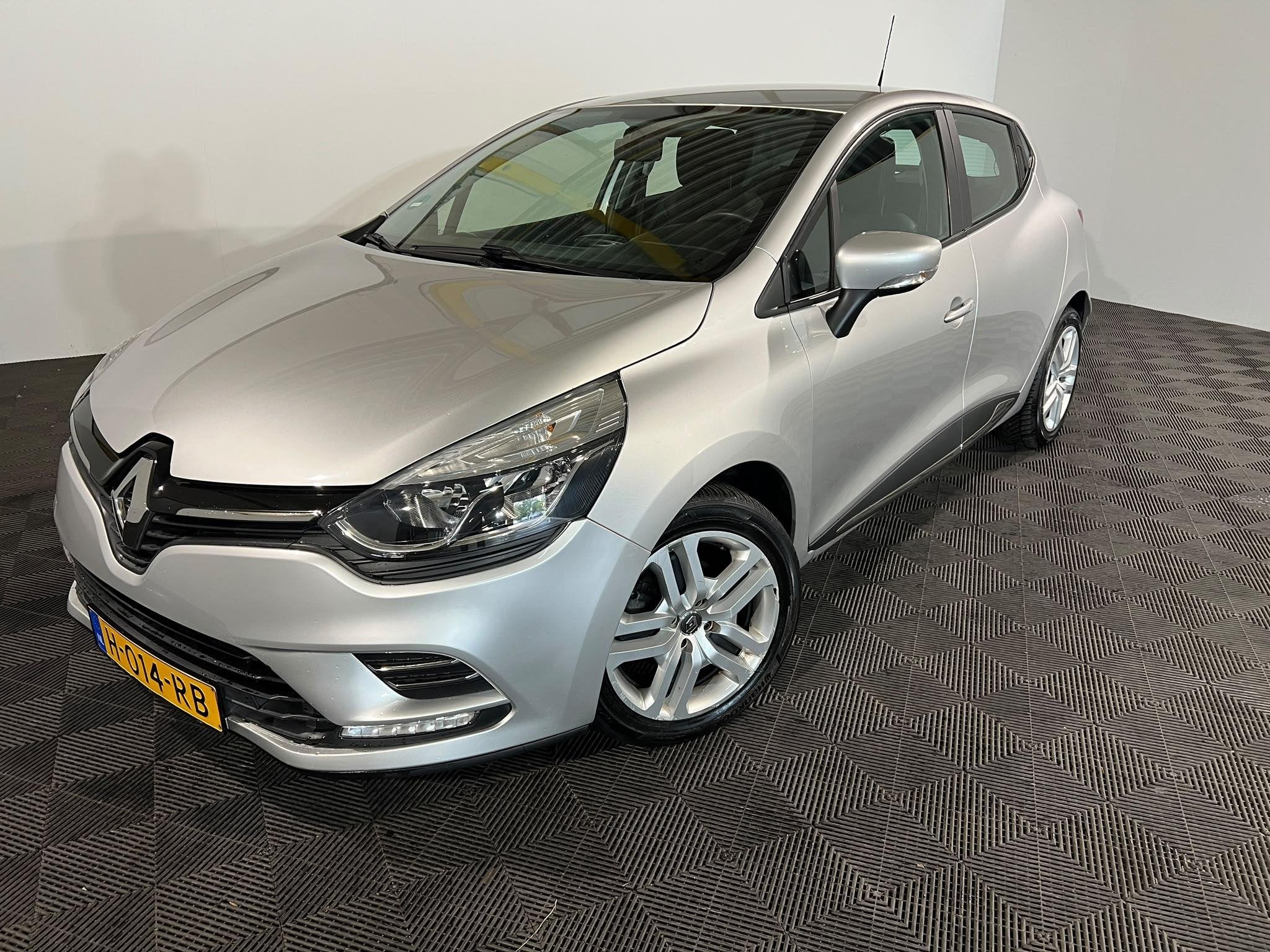 Renault Clio 0.9 TCe Bose, Auto's, Voorwielaandrijving, 898 cc, Stof, Gebruikt