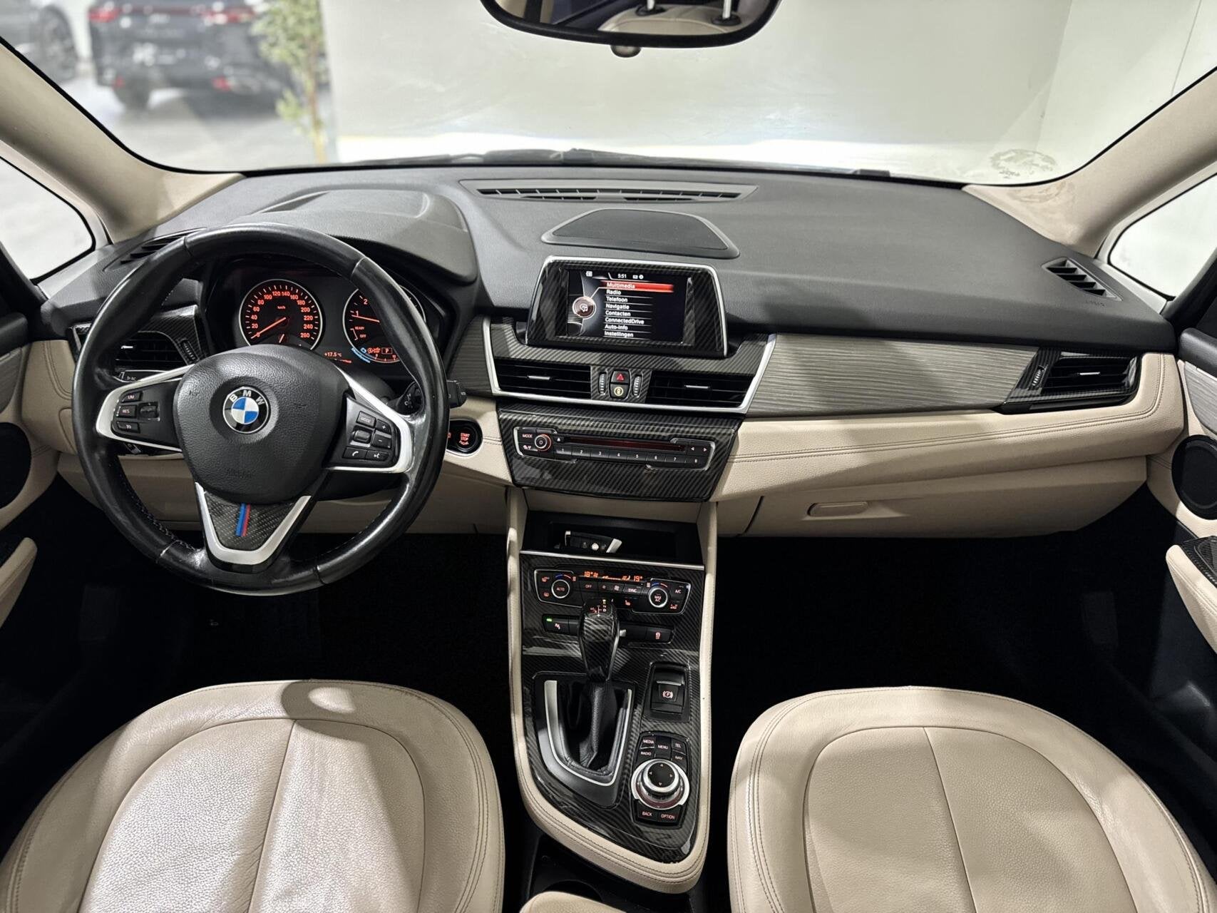 BMW 2-serie Gran Tourer 220i M Sport 7p|PANO|TREKHAAK|LEDER, 1998 cc, Gebruikt, Euro 6, Blauw