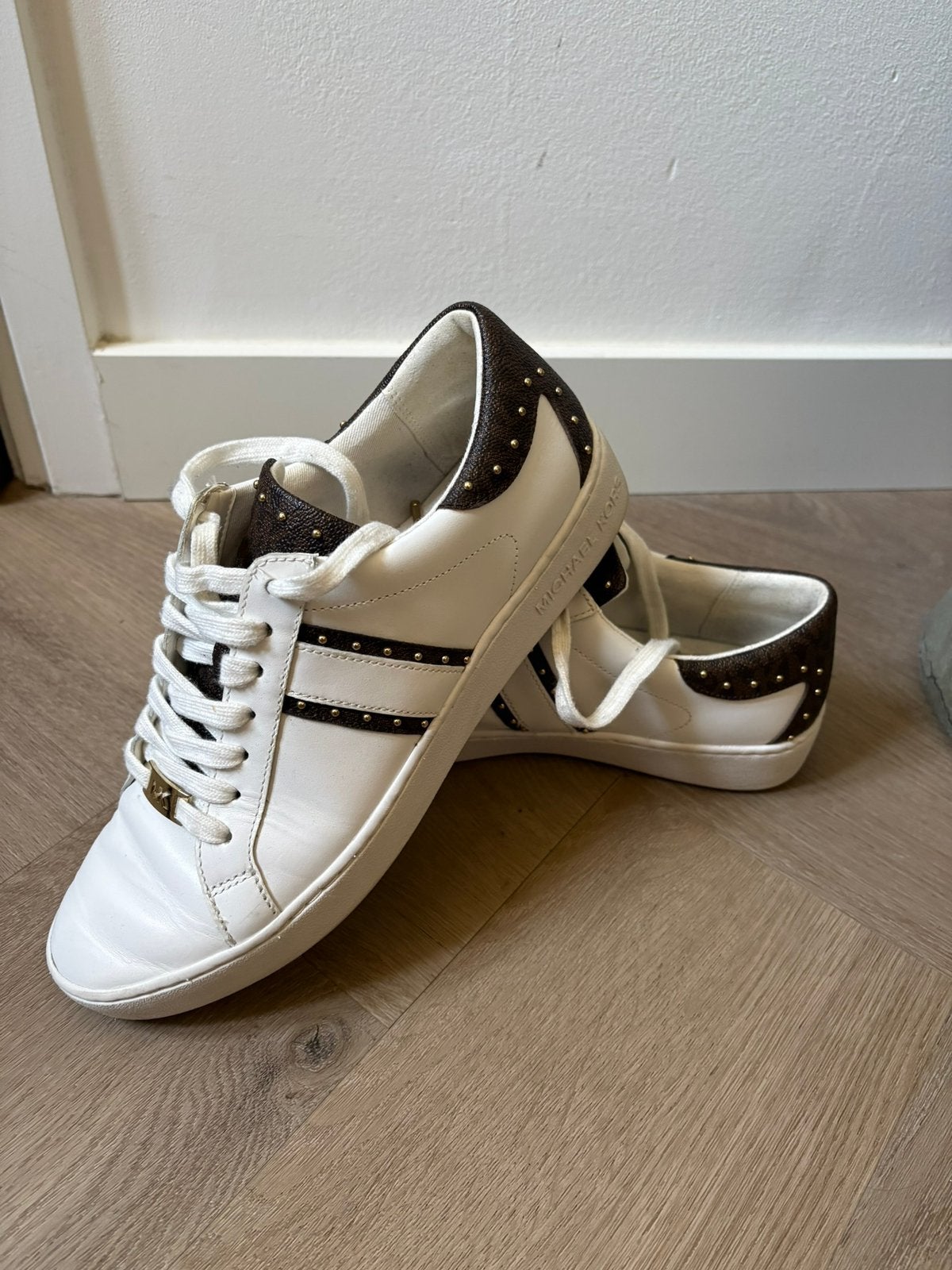 Mooie Michael Kors sneakers, Kleding | Dames, Ophalen, Wit, Sneakers of Gympen, Zo goed als nieuw