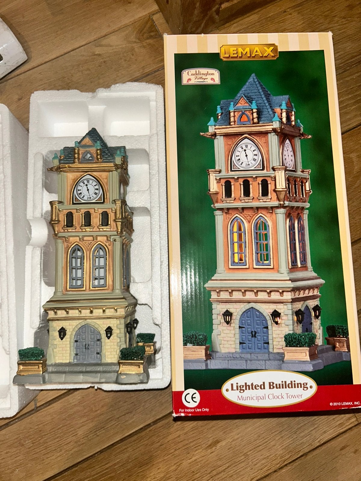 Lemax municipal clock tower, Ophalen, Gebruikt