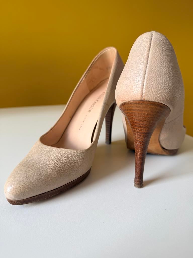 Peter Kaiser pumps maat 39, Ophalen of Verzenden, Gedragen, Beige