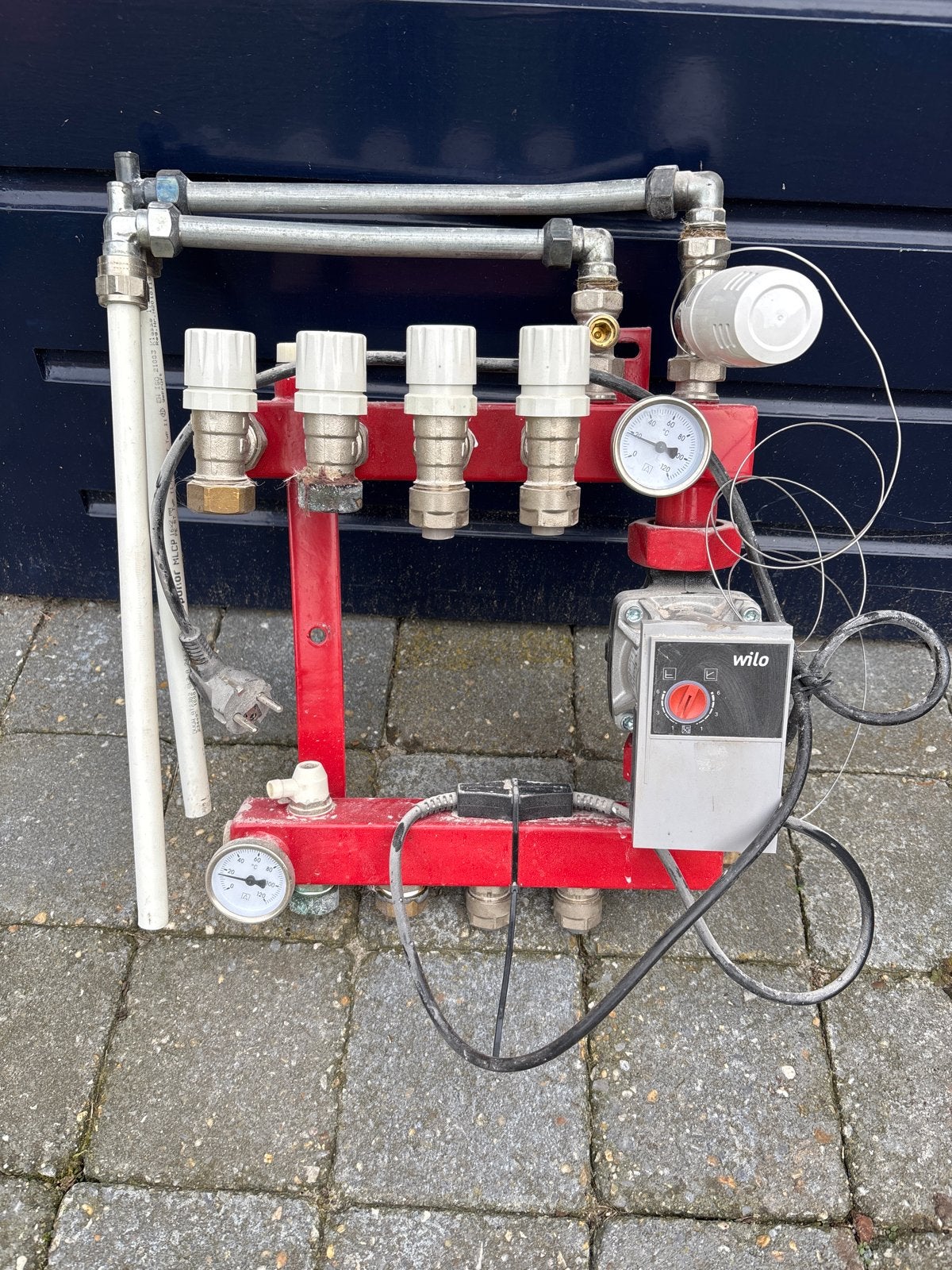 Vloerverwarmingsverdeler + Wilo, Doe-het-zelf en Verbouw, Ophalen, 30 tot 80 cm, Gebruikt, Overige typen