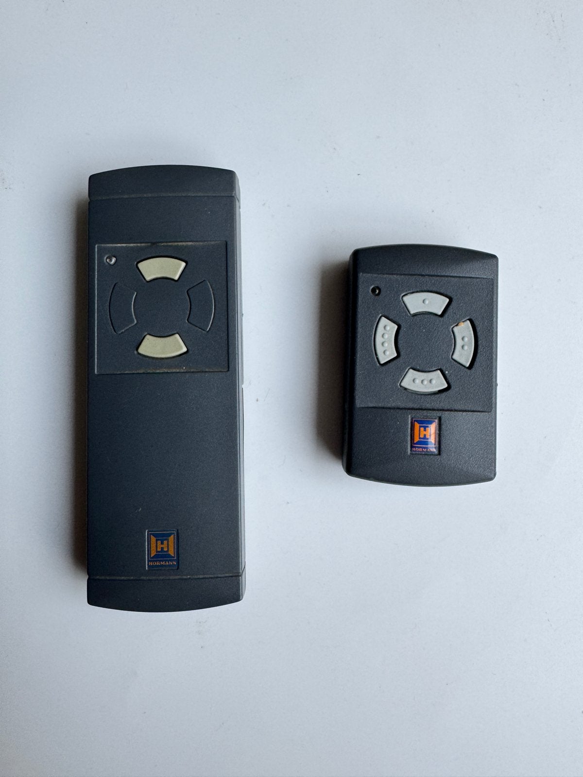 Hörmann garagedeur afstandsbediening (2 stuks), Ophalen of Verzenden, Gebruikt