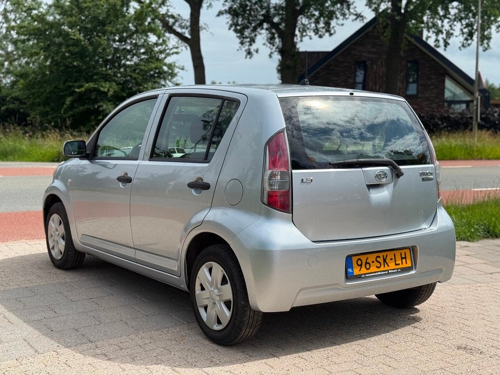 Daihatsu Sirion 2 1.3-16V Comfort Elekpakket Laag km NAP, Voorwielaandrijving, Gebruikt, 31 €/maand, 4 cilinders