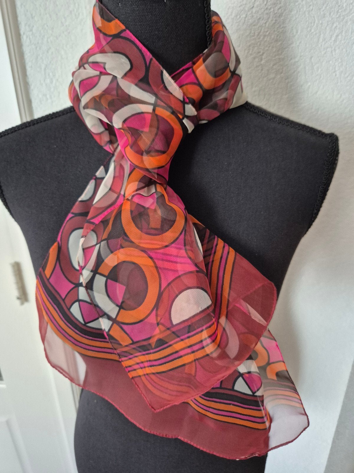 Langwerpige sjaal in mooie print, Ophalen of Verzenden, Zo goed als nieuw, Maat 46/48 (XL) of groter, Sjaal