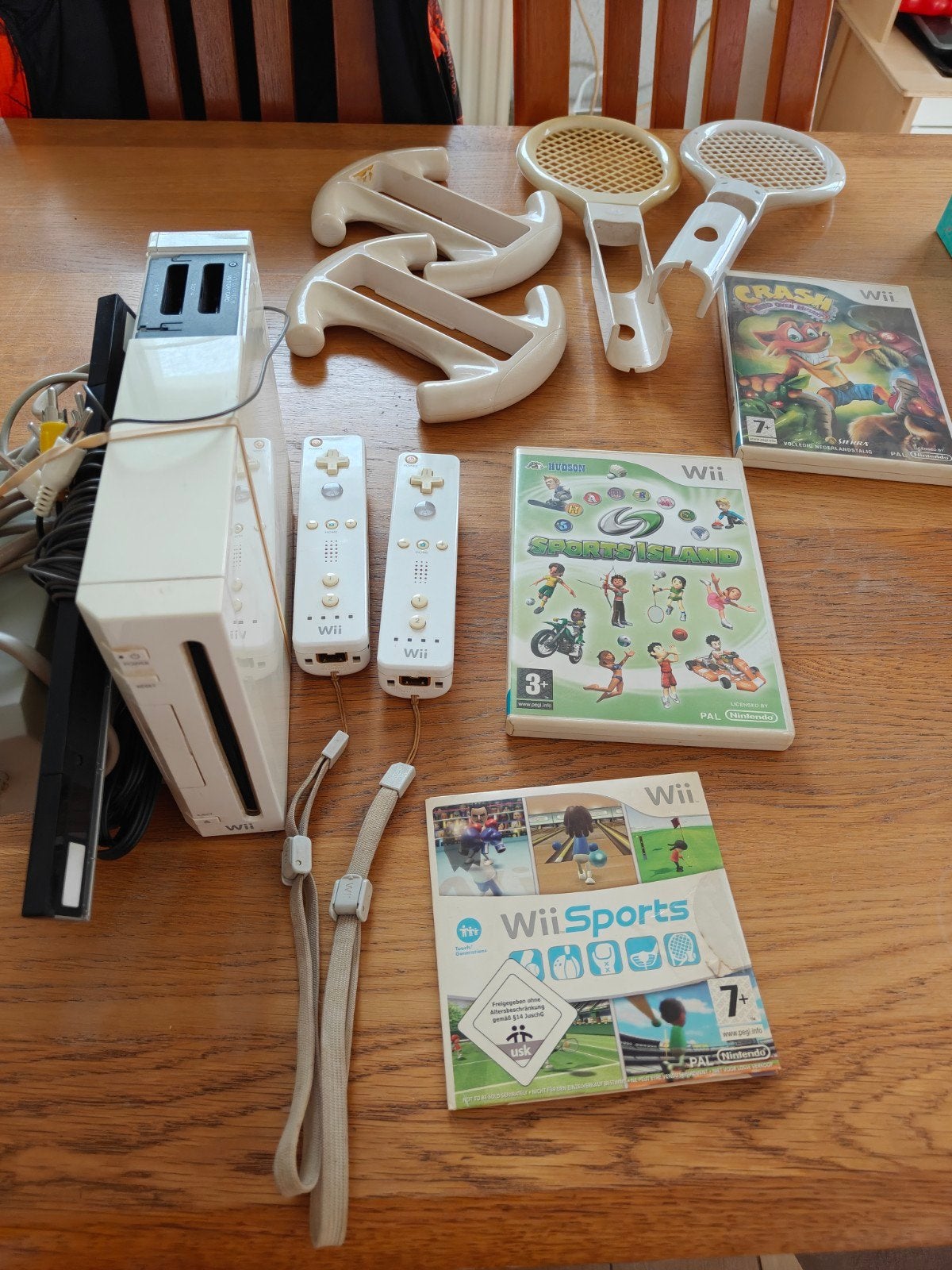 Wii Console Bundel met 2 Controllers en 3 Games, Spelcomputers en Games, Ophalen of Verzenden, Gebruikt, Met 2 controllers, Met stuurtje