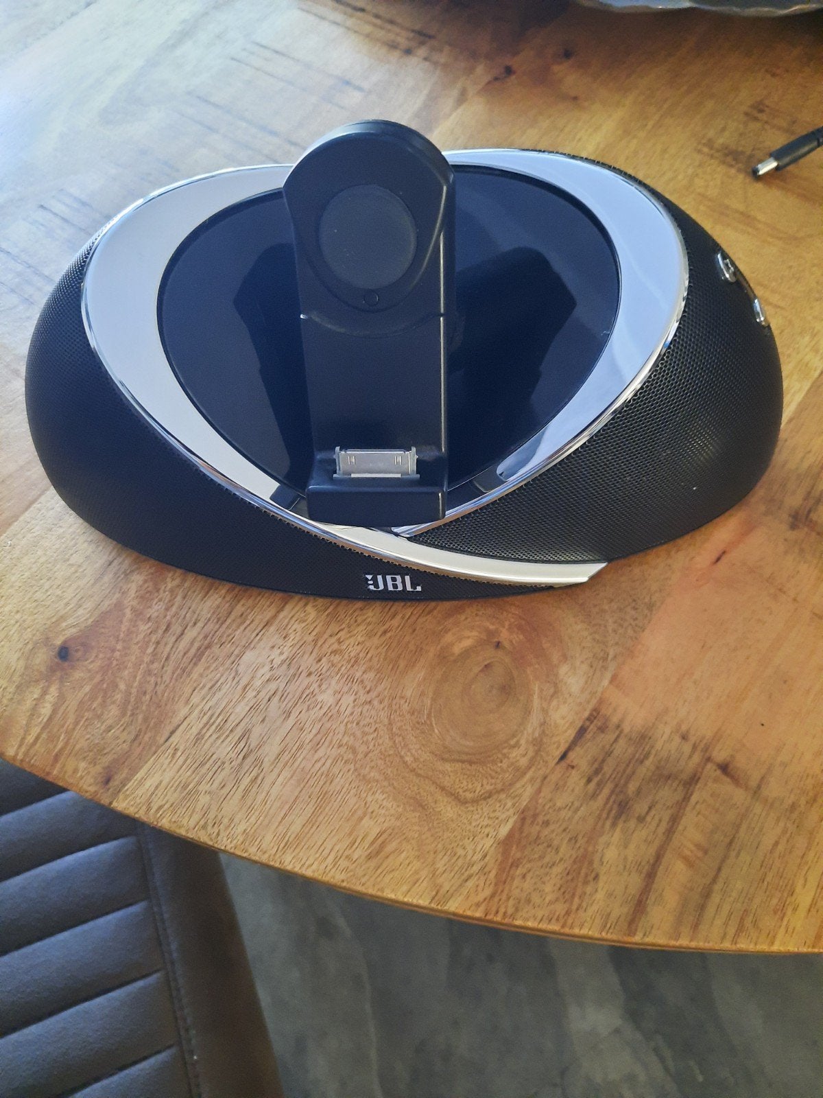 JBL On Beat iPod Dock met AUX-ingang en adapter, Ophalen of Verzenden