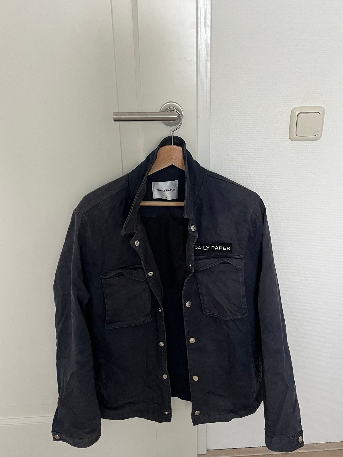 Daily Paper spijkerjasje maat S, Kleding | Heren, Jassen | Zomer, Verzenden, Gedragen, Maat 46 (S) of kleiner, Blauw