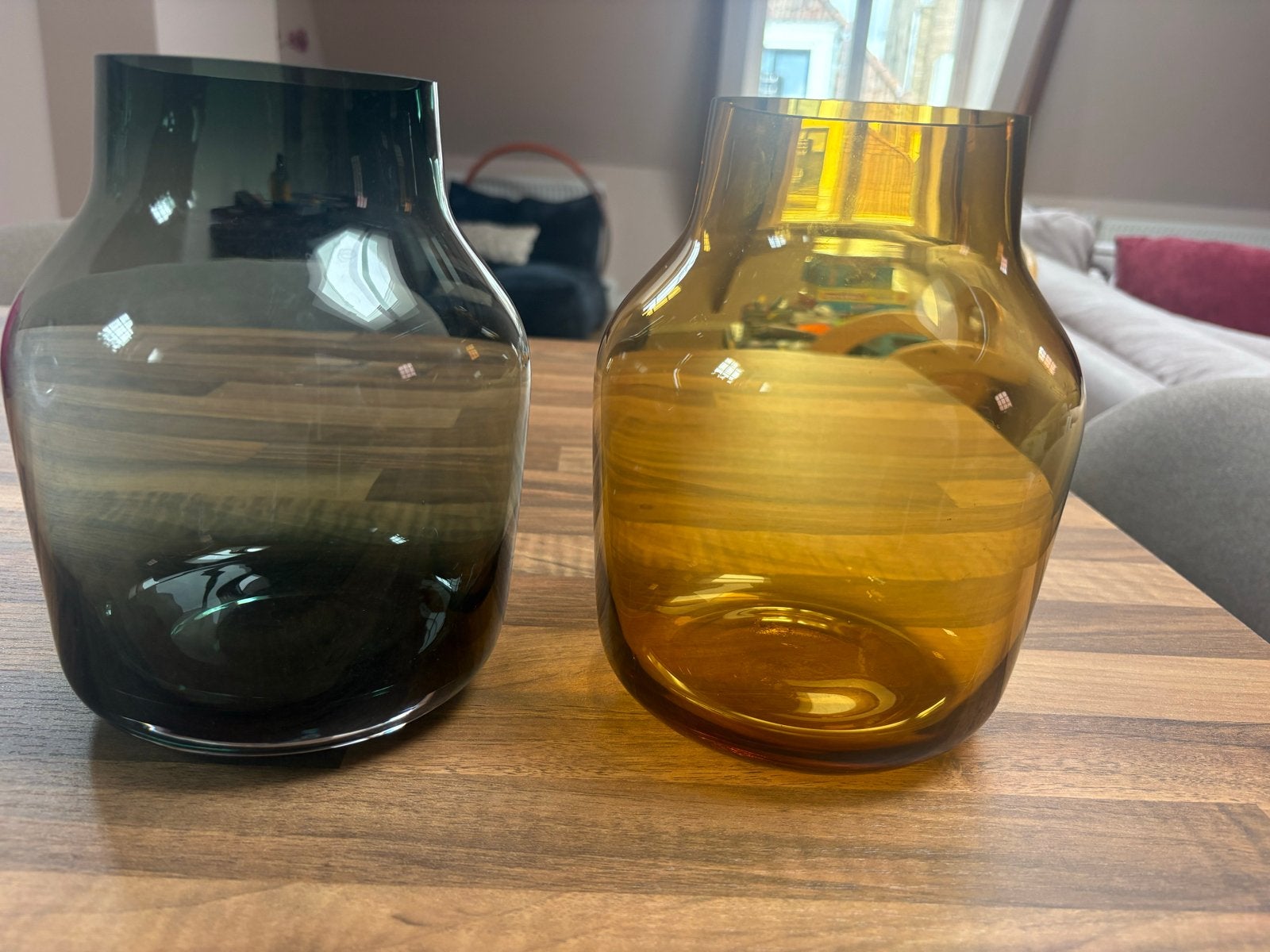 Set van 2 Muuto Vazen - Amber en Rookgroen, Ophalen