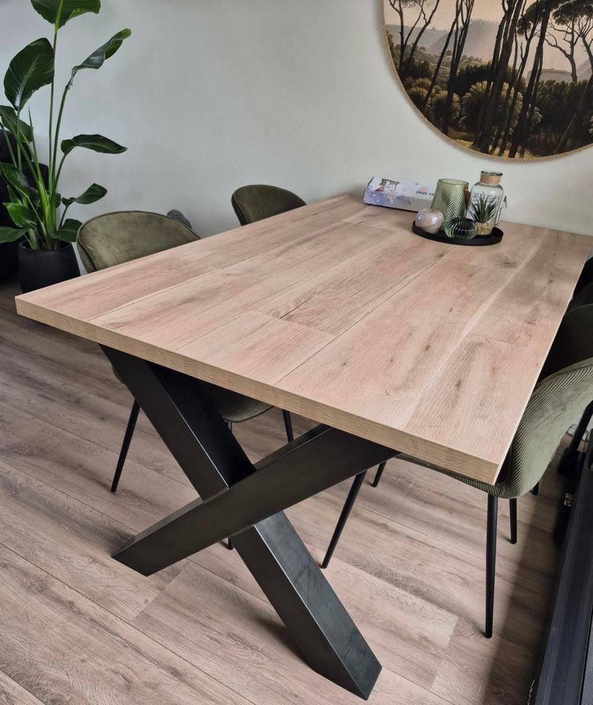 Meubels: eettafel tv kast en dressoir, Ophalen, Zo goed als nieuw, 25 tot 50 cm