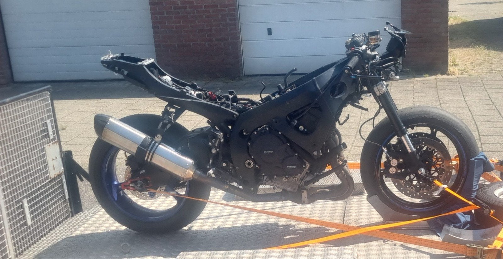 Complete uitlaatlijn Suzuki gsxr 750 k8, Ophalen