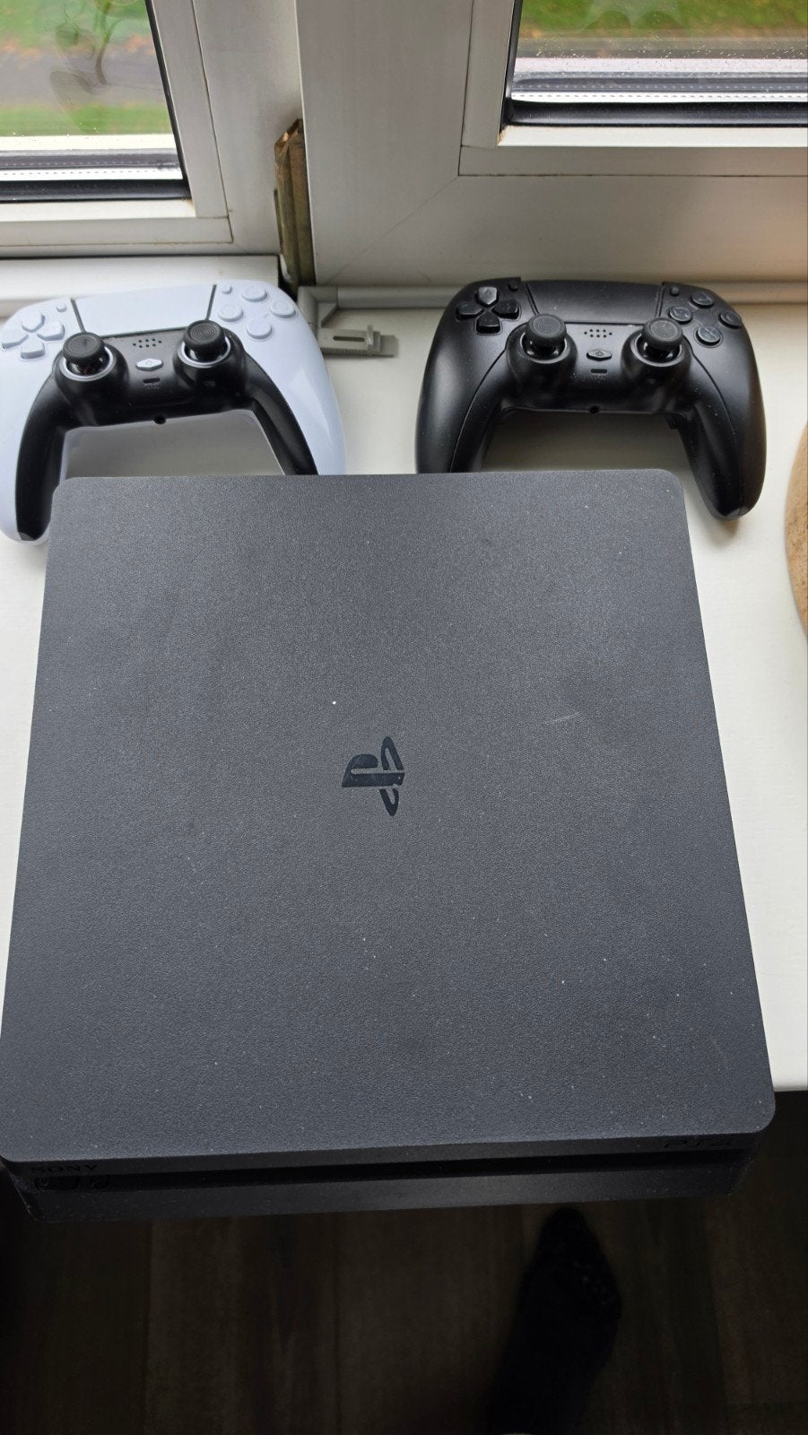 PlayStation 4 Slim met 2 controllers, Met 2 controllers, Ophalen of Verzenden, Slim, 500 GB