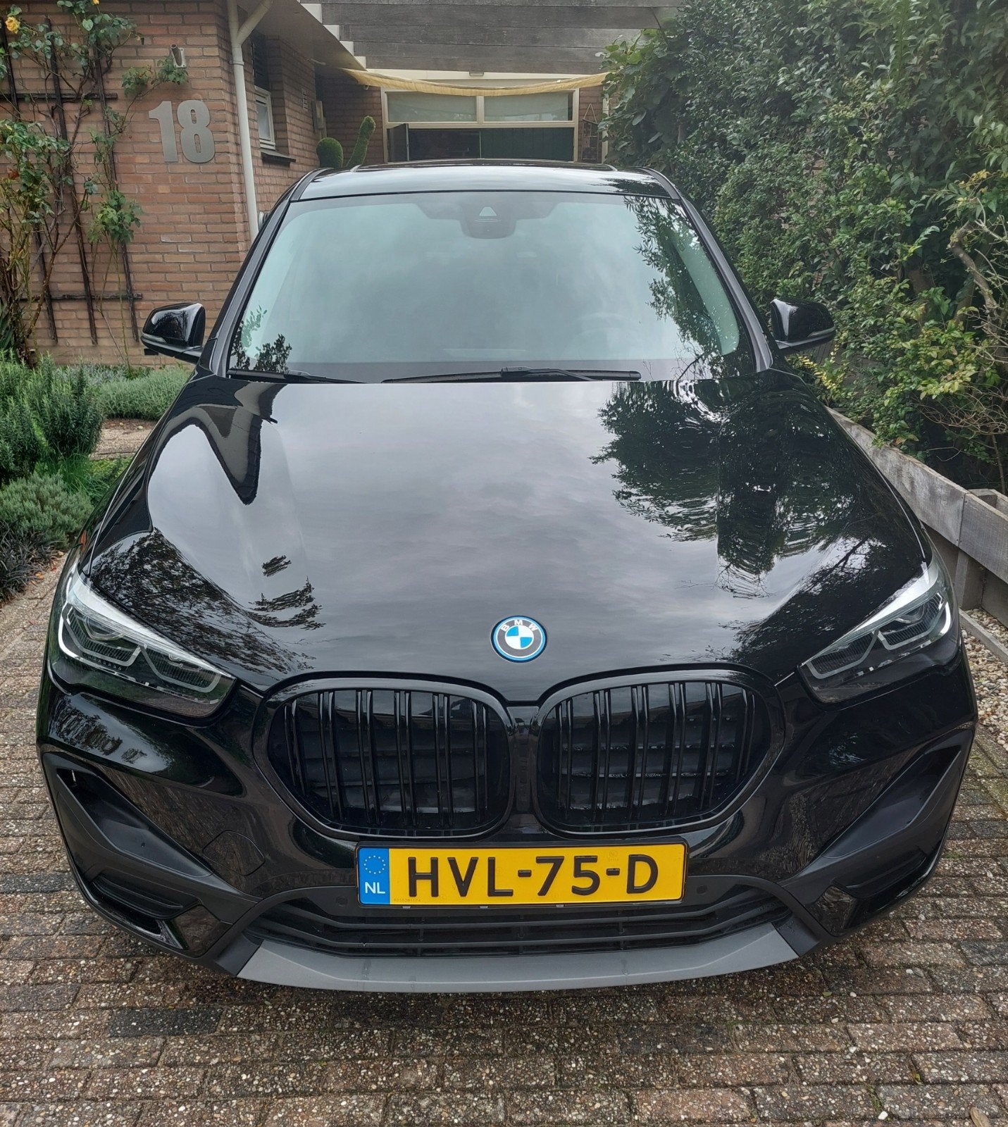 BMW X1 Xdrive25e 220pk Aut 2022 Zwart, 125 pk, 750 kg, Zwart, Plug-in hybride