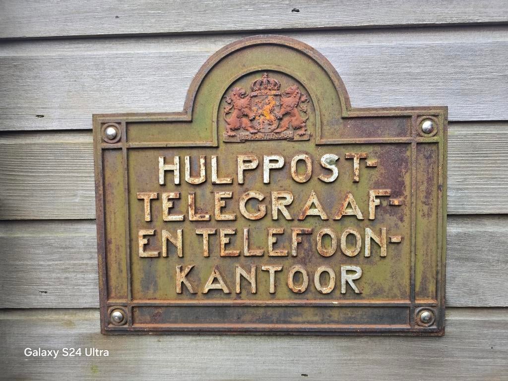 Gietijzeren Gevelbord HULPPOST TELEGRAAF EN TELEFOONK, Verzamelen, Merken en Reclamevoorwerpen, Ophalen of Verzenden, Gebruikt