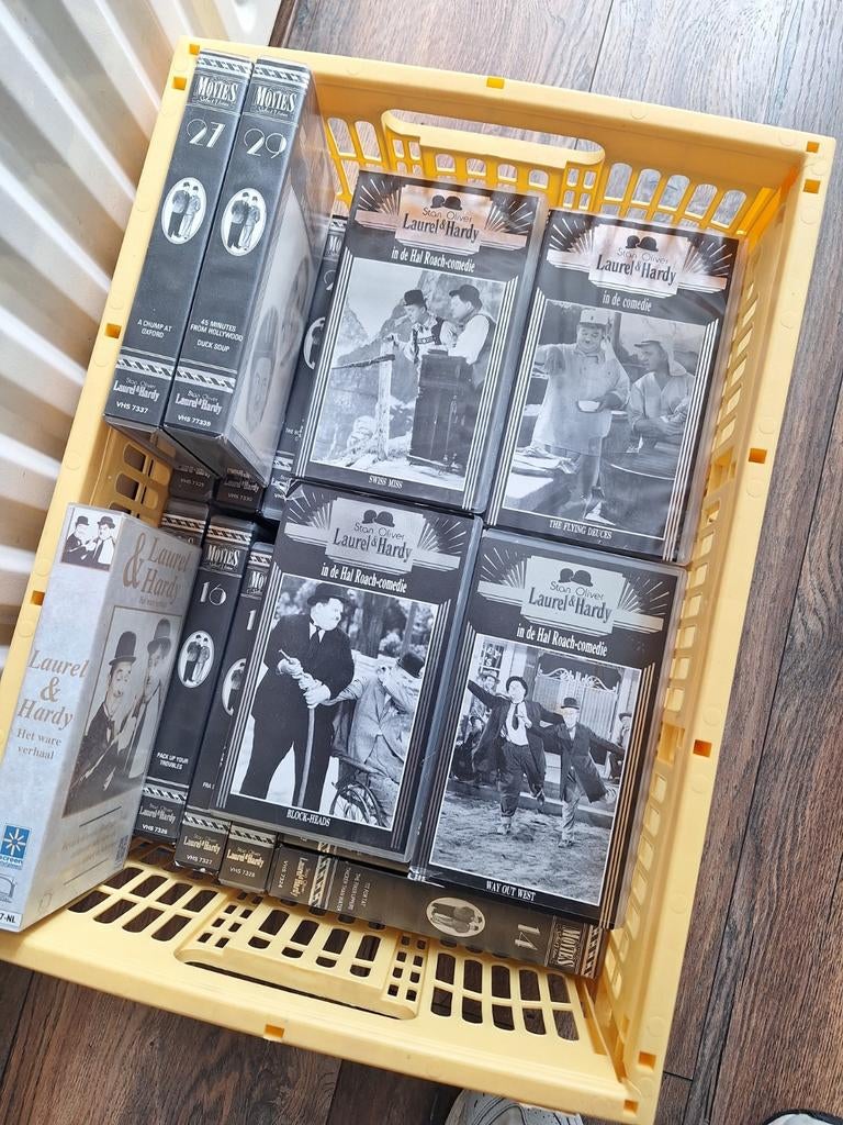 Laurel & Hardy VHS collectie, Cd's en Dvd's, VHS | Film, Ophalen