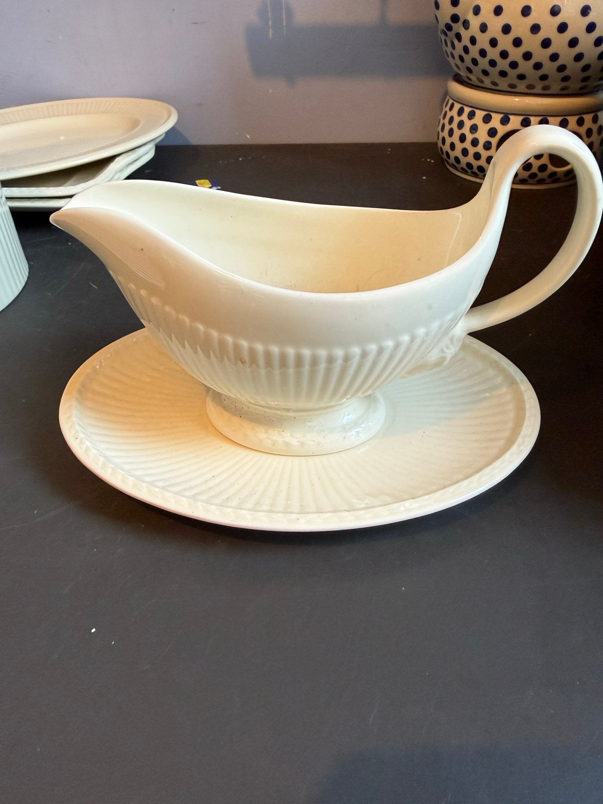 Wedgwood Edme Sauskom met Losse Schotel, Ophalen of Verzenden, Zo goed als nieuw, Aardewerk, Overige typen