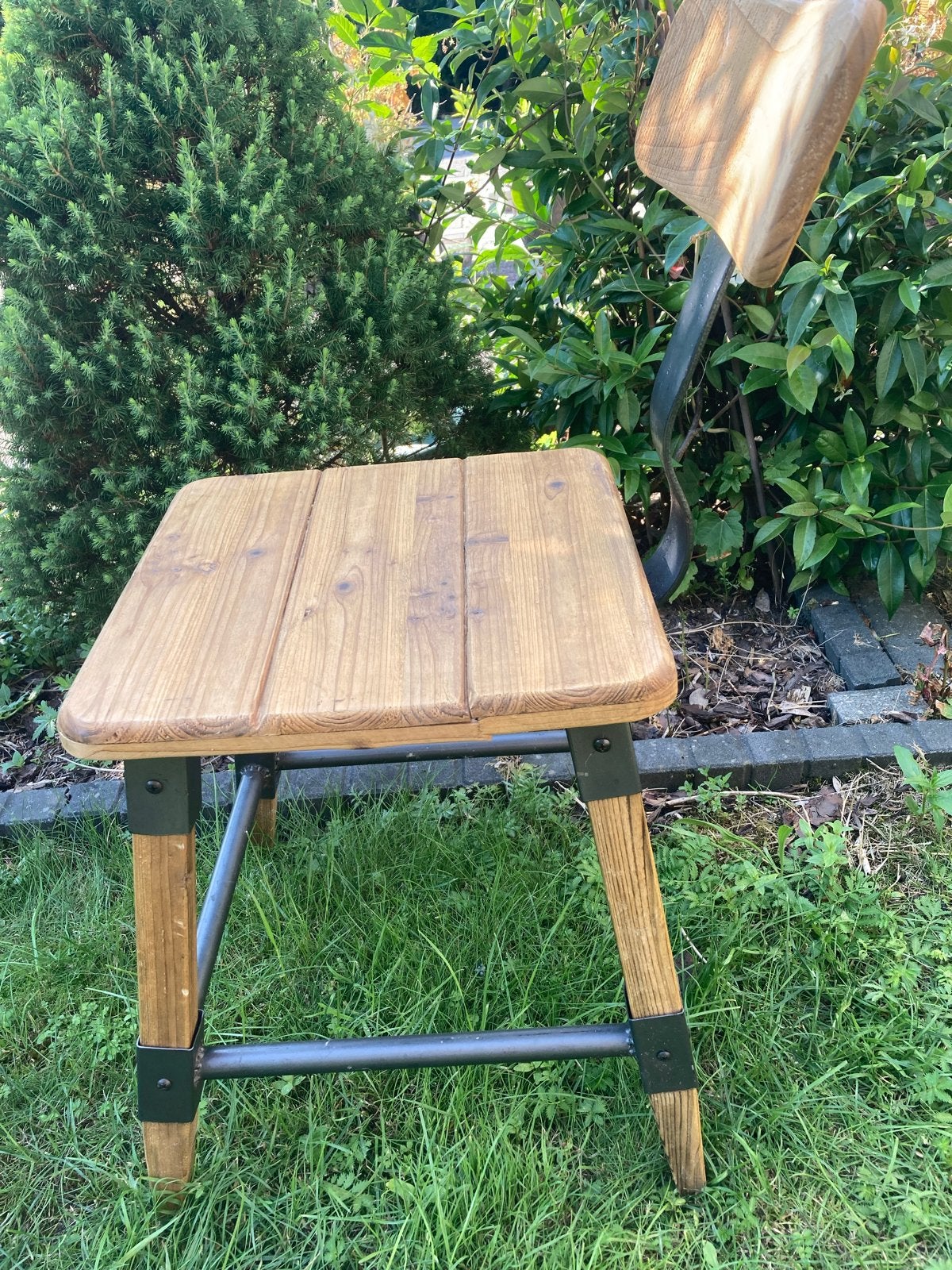 Handgemaakte Robuuste Stoel van Acaciahout en Metaal, Huis en Inrichting, Stoelen, Nieuw, Eén, Hout, Bruin, Ophalen
