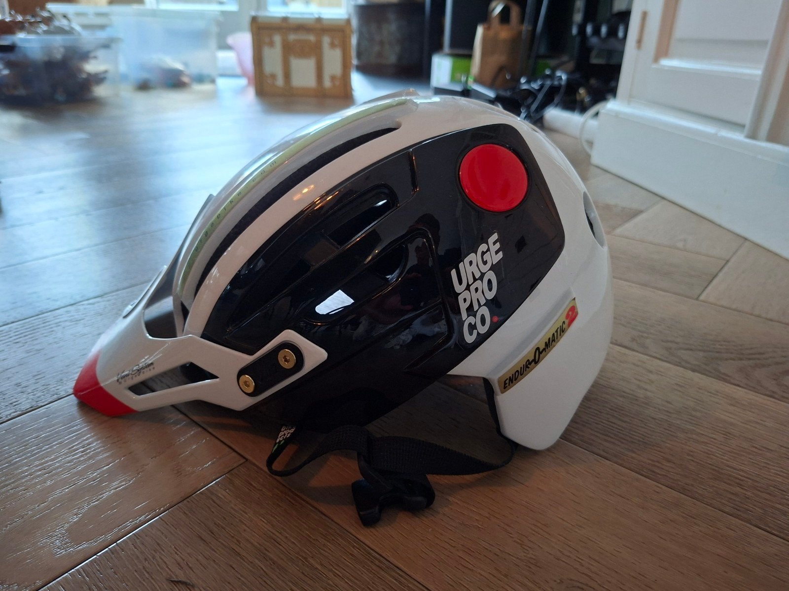 Mountainbikehelm L/XL (57-59 cm) - Zo goed als nieuw, Ophalen of Verzenden, Zo goed als nieuw, Urge, XL