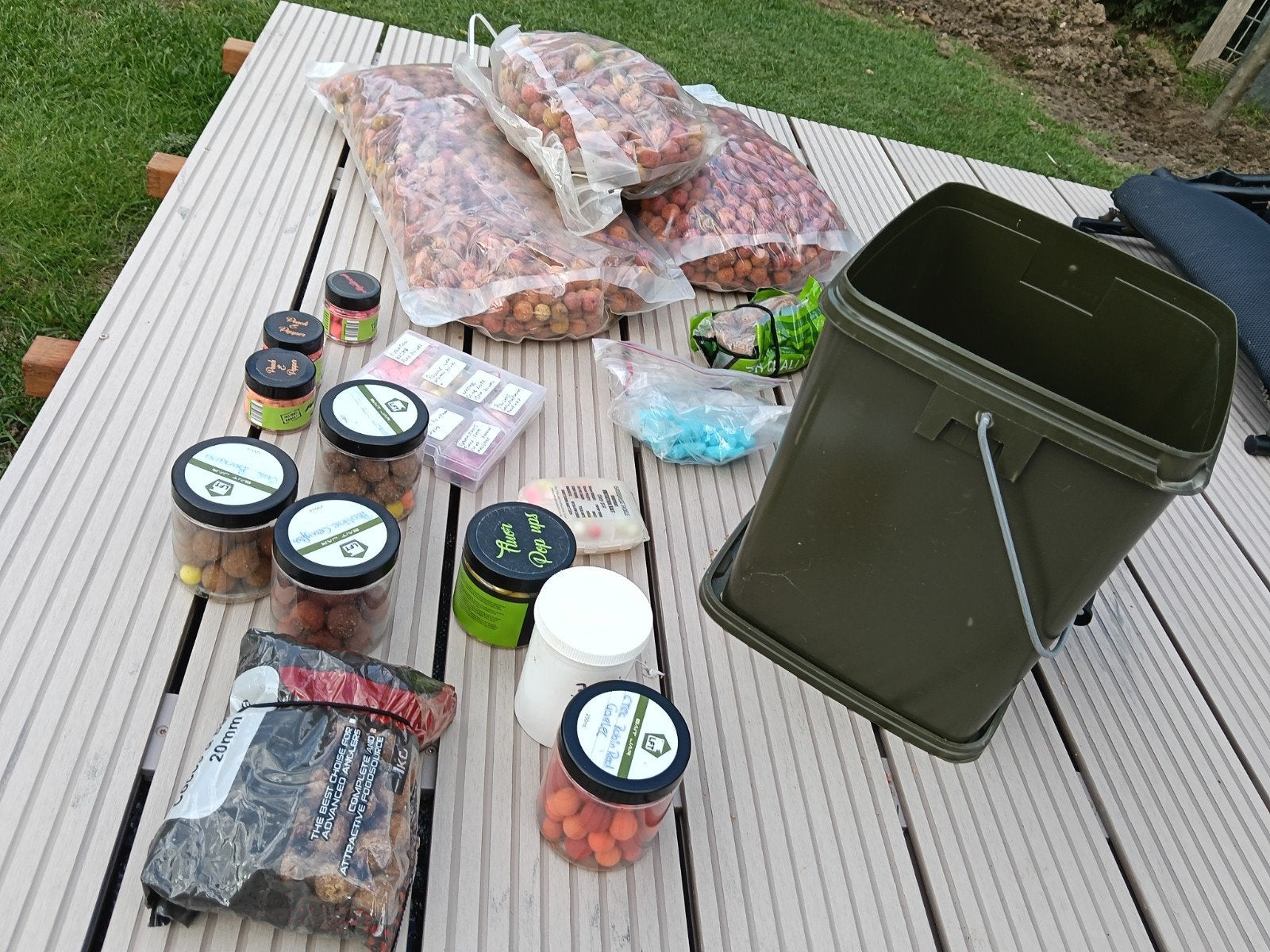 Groot pakket karperaas: boilies, pop-ups en meer!, Ophalen of Verzenden, Nieuw, Overige typen