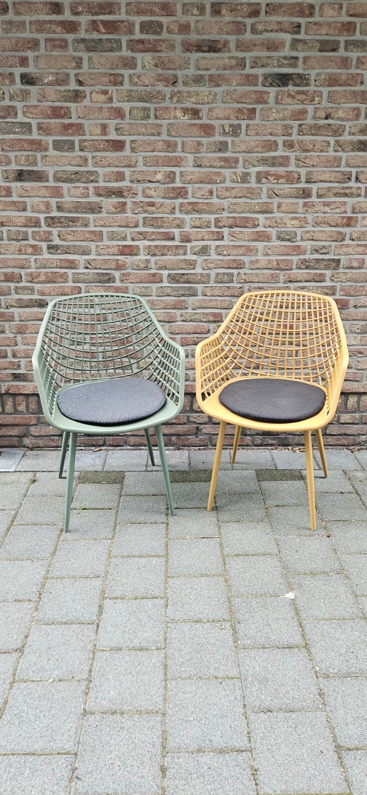 6 stoelen 4x groen, 2x geel met kussens zgan, Tuin en Terras, Ophalen, Zo goed als nieuw