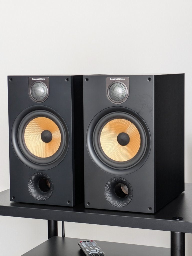 Bowers & Wilkins B&W 685 S2, bookshelves met Kevlar driver, Ophalen of Verzenden, 60 tot 120 watt, Bowers & Wilkins (B&W), Boekenplank luidspreker