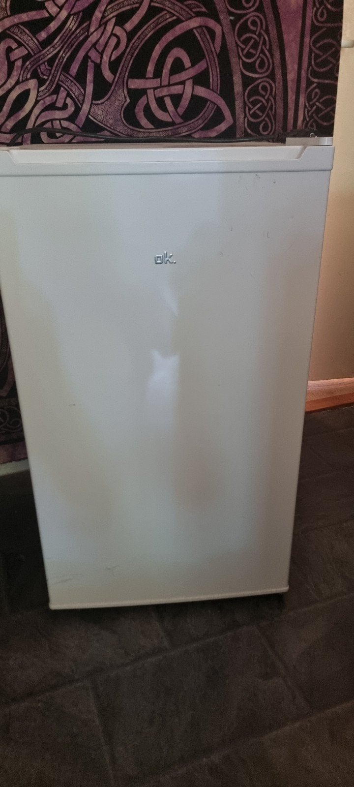 Ok Koelkast met vriesvakje. wit., Witgoed en Apparatuur, Koelkasten en IJskasten, 100 tot 150 liter, Ophalen, Zo goed als nieuw