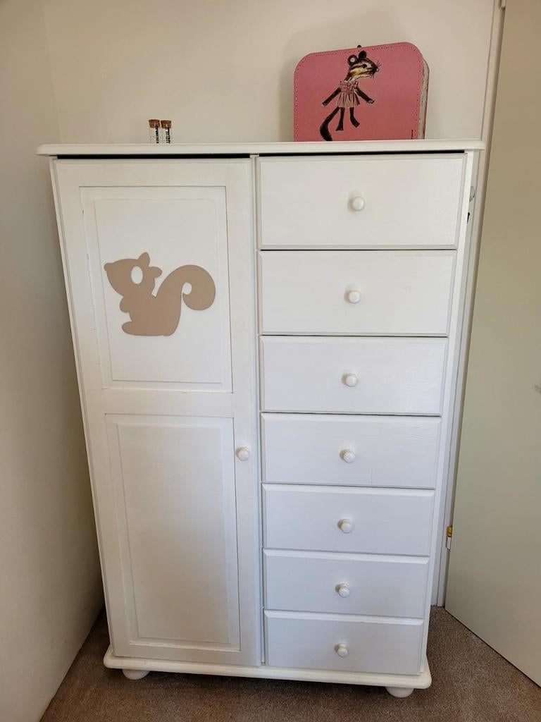 LAATSTE KANS: Babykamer kast (commode al verkocht), Ophalen, Gebruikt, 50 tot 70 cm, 105 cm of meer