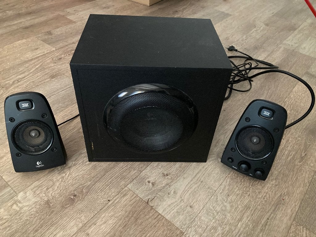 Logitech Speaker System Z623, Ophalen of Verzenden, Met ingebouwde subwoofer, Zo goed als nieuw