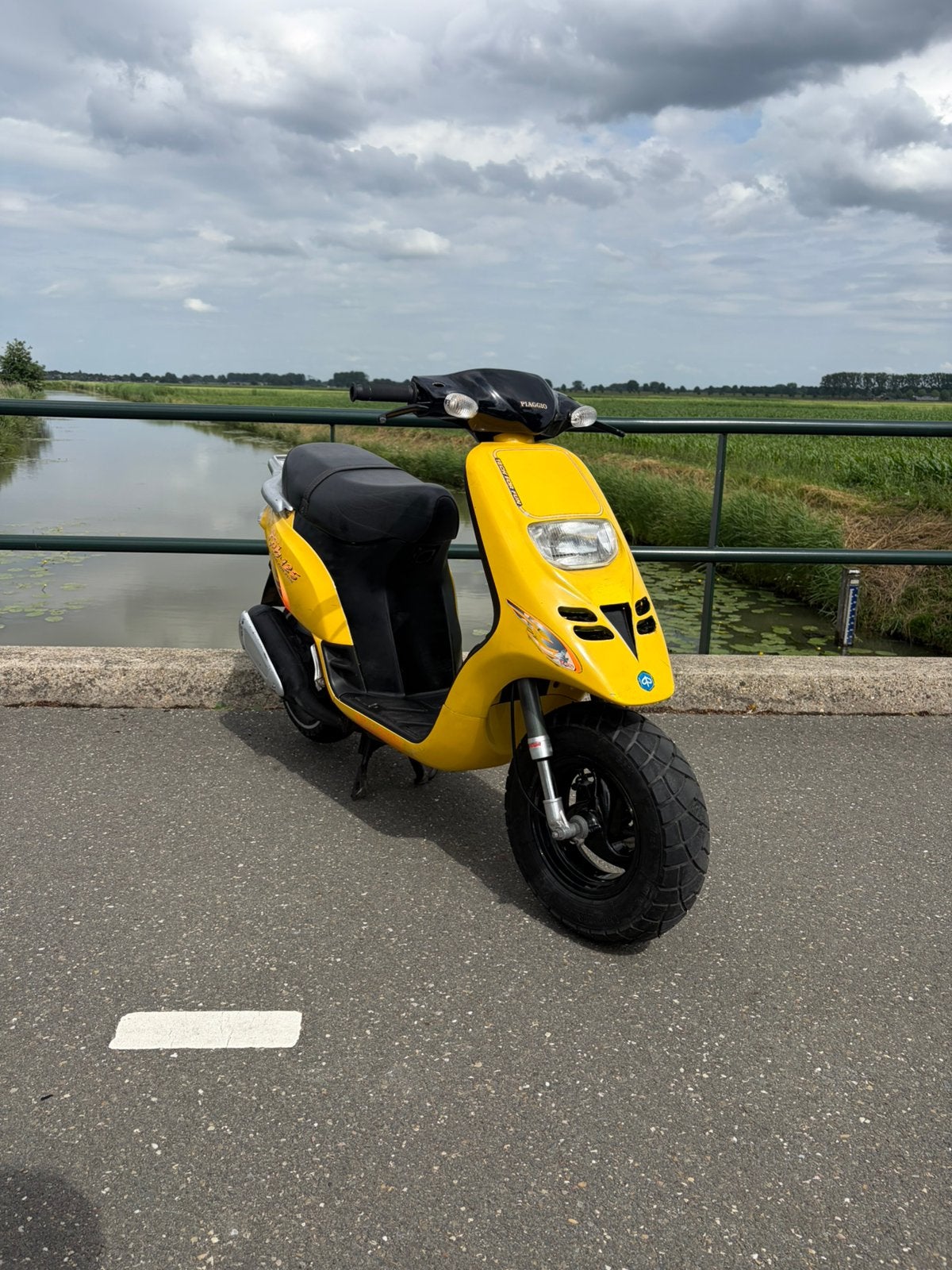 Originele typhoon 125, Fietsen en Brommers, Scooters | Piaggio, Ophalen, Tweetakt, Overige modellen, Maximaal 45 km/u