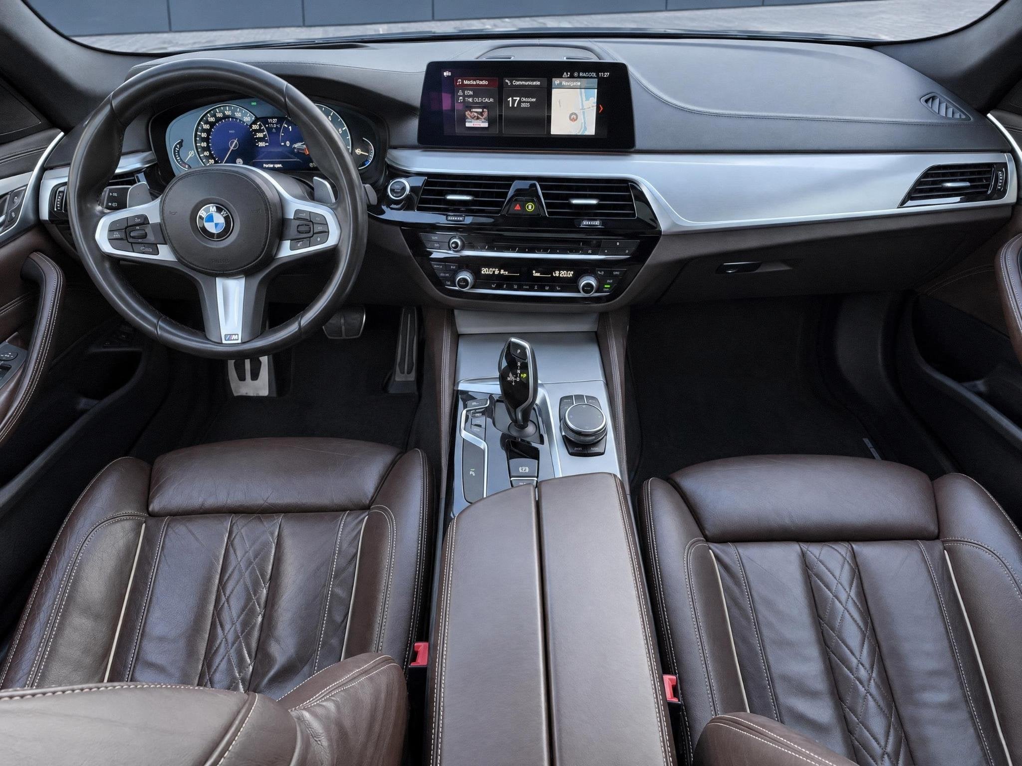 BMW 5-serie Touring 530i High Executive M-sport | Incl. 12 m, 1998 cc, Gebruikt, 4 cilinders, Zwart