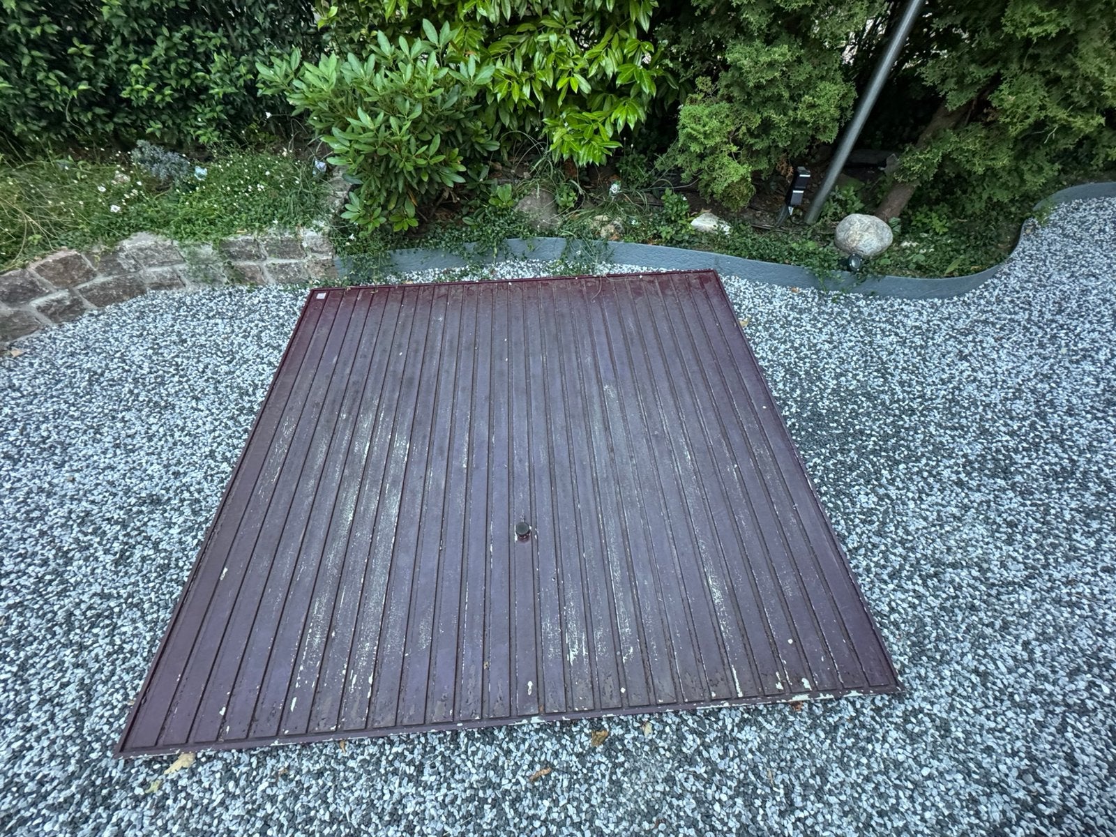 Stalen kantelgaragedeur – ca. 2 tot 2,5 meter breed, Doe-het-zelf en Verbouw, Deuren en Horren, Ophalen, Garagedeur, Zo goed als nieuw