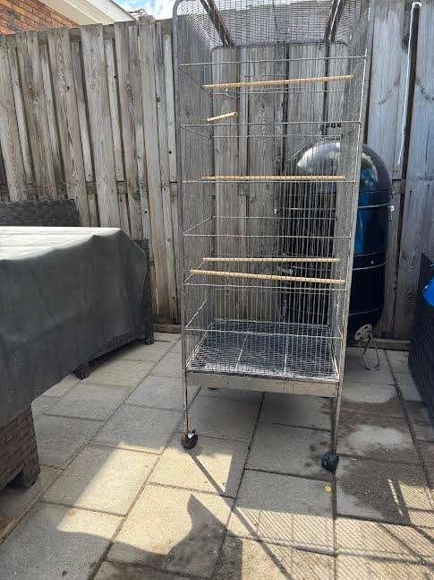 Binne voilere, Dieren en Toebehoren, Vogels | Hokken en Kooien, Ophalen of Verzenden, Gebruikt, Metaal, Vogelkooi