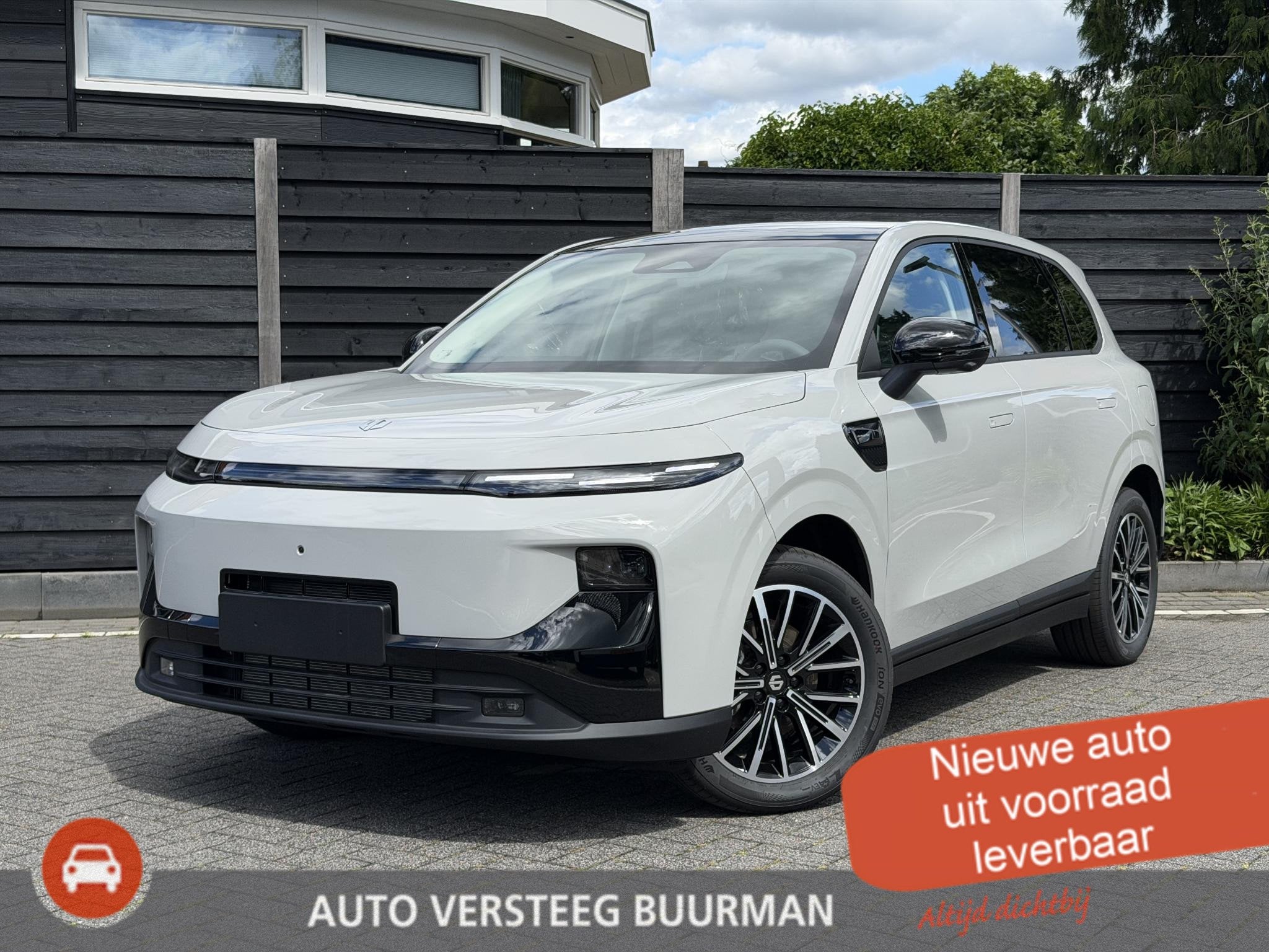 Leapmotor B10 Design Hybrid EV 18.8 kWh 218PK Automaat Navig, 12 maanden, Achterwielaandrijving, 4 cilinders, Hybride Elektrisch/Benzine