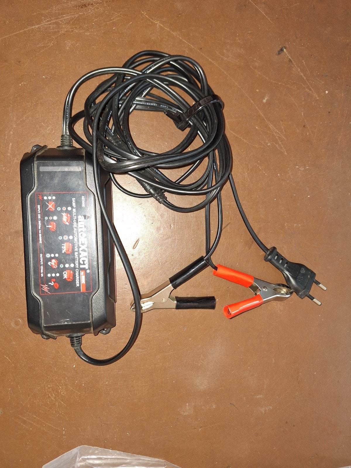 DHC AutoEXACT AE500E acculader 12V, Auto diversen, Autogereedschap, Ophalen of Verzenden, Zo goed als nieuw